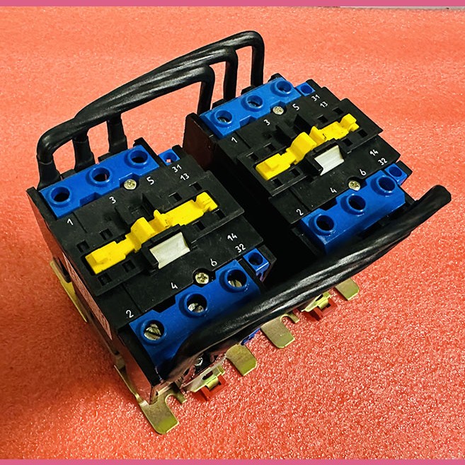 Пускатель электромагнитный 220В 63А ПМЛ-4560М 0*4А Etal