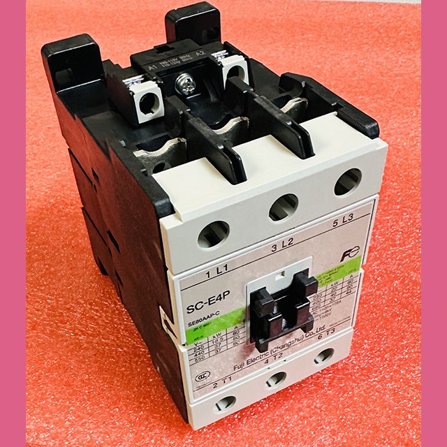 Контактор силовой SC-E4P 110VAC 3P SE80AAP-C Fuji Electric