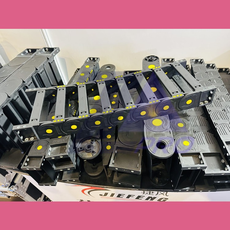 Промышленные пластиковые кабель-каналы (кабельные цепи, пр-во Китай)