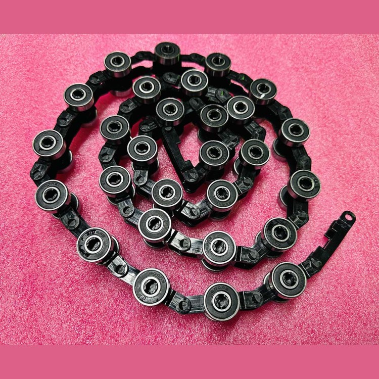 Цепь огибающая баллюстрады 28 пар L=1340мм шаг 45 R20 KM5232300G03 Kone