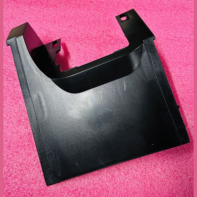 Панель фронтальная (обрамление) устья поручня левая x=28мм 506NCE/606NCT GAB438BNX2 Otis