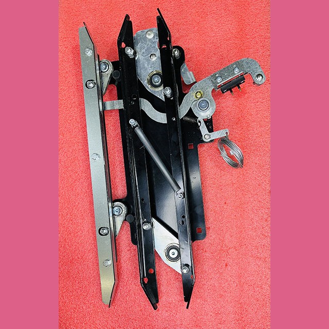 Отводка левое открывание CDL01 1002.021.9006V02-G02 ЗМ-0024452 МЭЛ