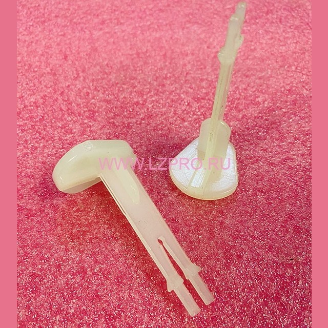 Башмак ступени эскалатора 32х28,5х65мм KM5070729H01 Kone