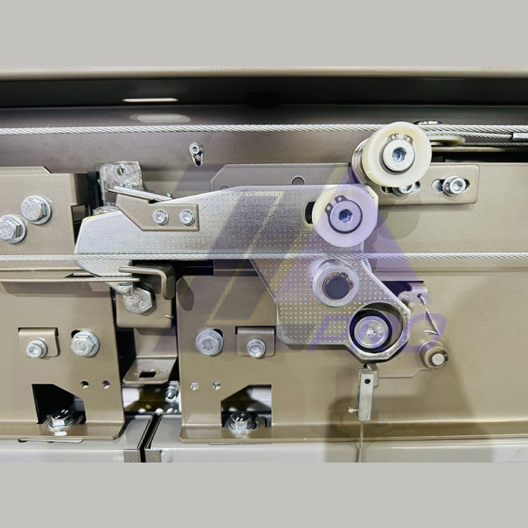 Замок дверей шахты тип KS209 левое открывание Eshine