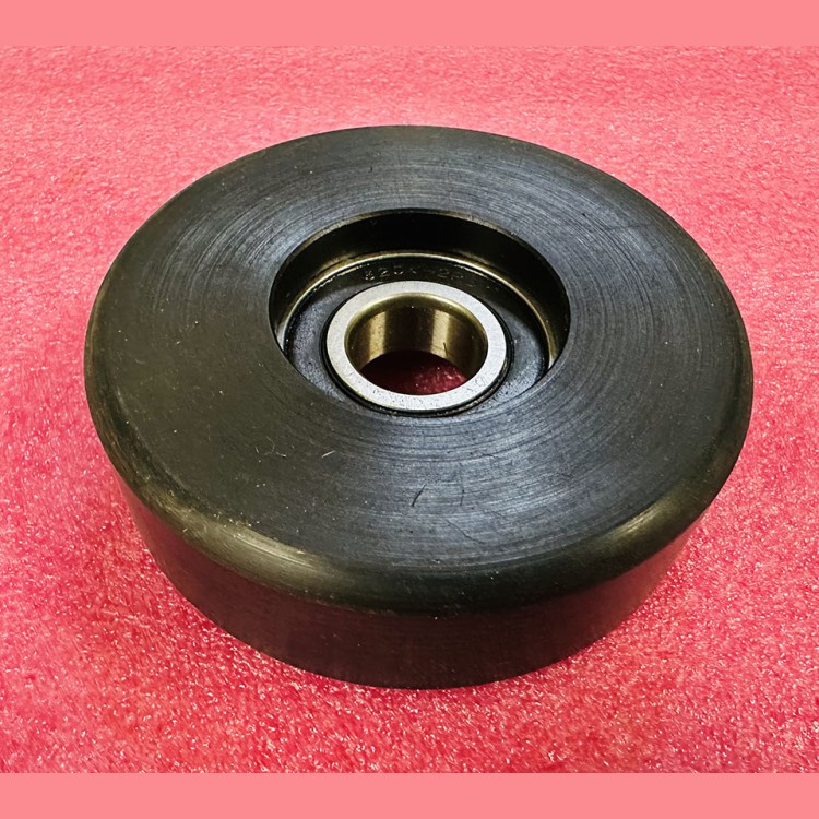 Ролик устройства натяжения поручня эскалатора/траволатора D=98мм, H=30мм, подшипник 6204-RS SJEC