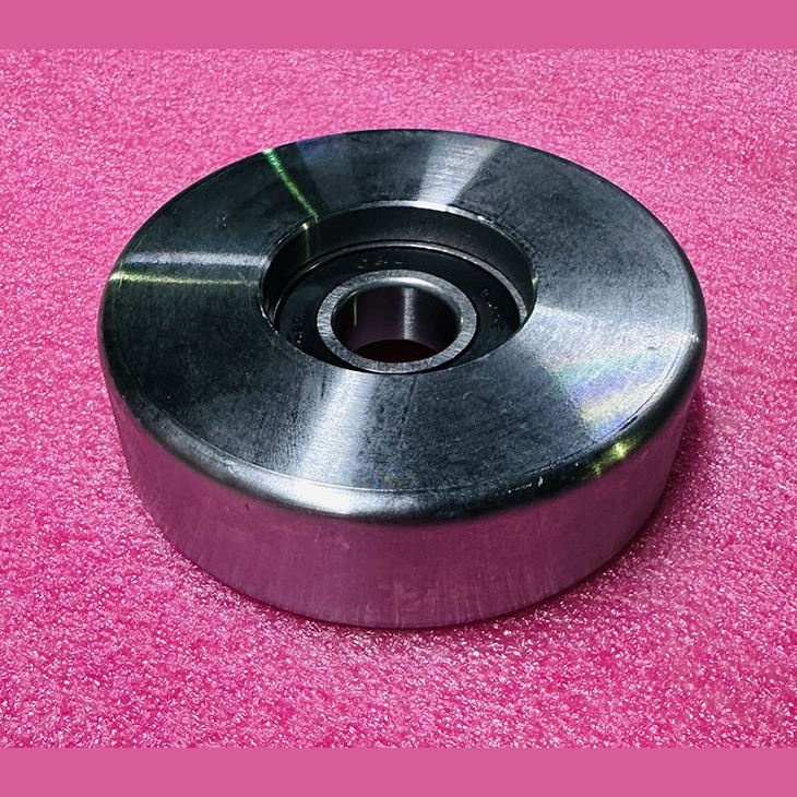 Ролик устройства натяжения поручня эскалатора/траволатора D=98мм, H=30мм, подшипник 6204-RS SJEC