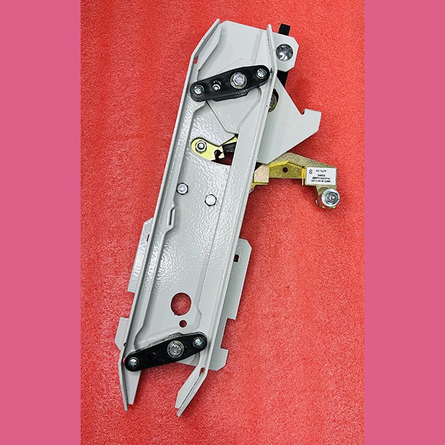 Отводка дверей кабины центральное открывание 0411Е.03.10.060МП Ecomaks ЩЛЗ