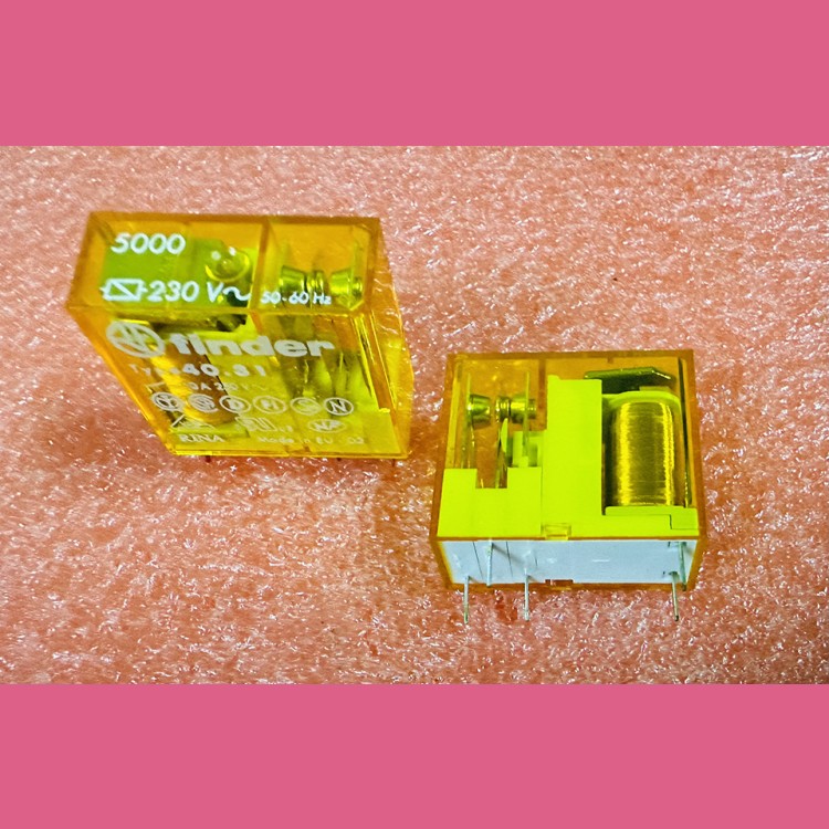 Миниатюрное реле 1 перекидной контакт 10А 230VAC 40.31.9.230.0000 Finder