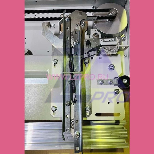 Отводка дверей кабины левая МЭЛ