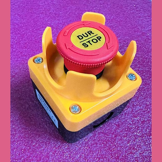 Пост управления одноместный "Аварийный Стоп" XAL-J174 SINAIDER