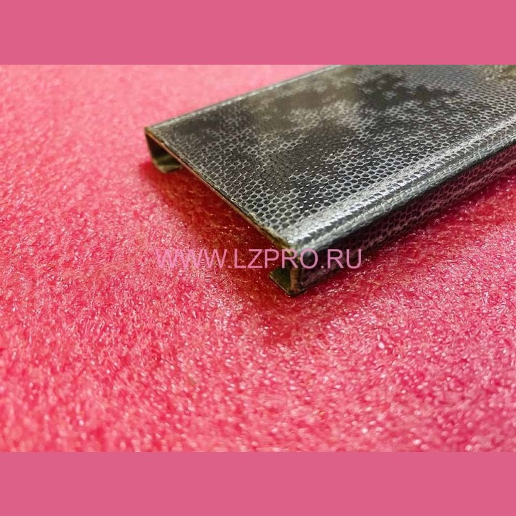 Плинтус кабины L-902 мм 	ZAA402DV34 Otis