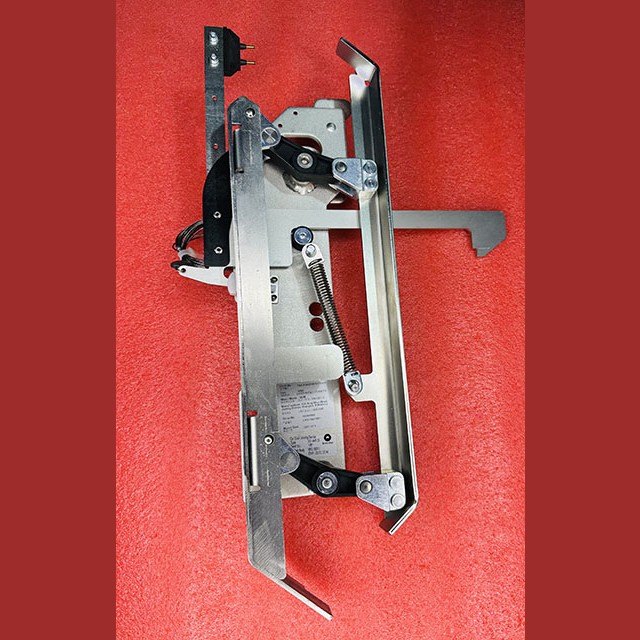 Отводка привода левая с замком Varidor DO VAR 35 109L 59350808 Schindler