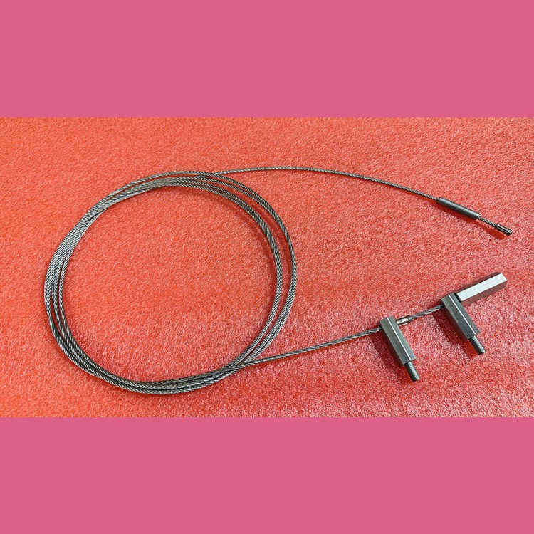 Тросик связи L=3314мм AT120 PAX OP=800мм (централ. открытие) ZAA712AK4 Otis