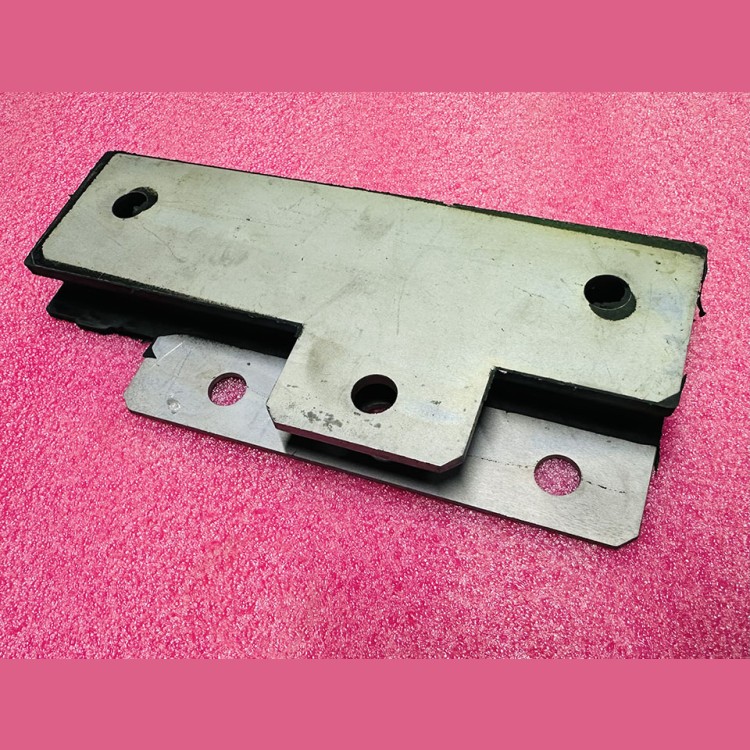 Амортизатор (демпфер/блок изолирующий) безредукторной лебедки полиуретановый FAA316DRX12 Otis