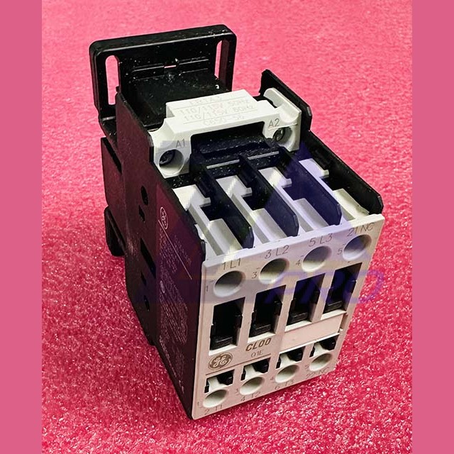 Контактор (3-полюсный, вспомогательные контакты NC, 110/115V) CL00A301T General Electric