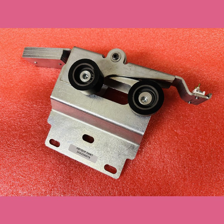 Замок дверей шахты левый (площадка со смещением) FAA23400K8/ZAA23400T8