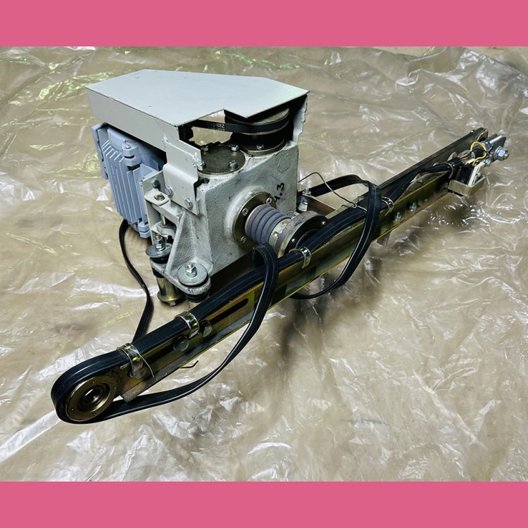 Привод ДК проем 1200 в сборе (редуктор 0621.03.11.010ЛМ, электродвигатель АИС71А8, водило 0721.03.91.000) ЩЛЗ