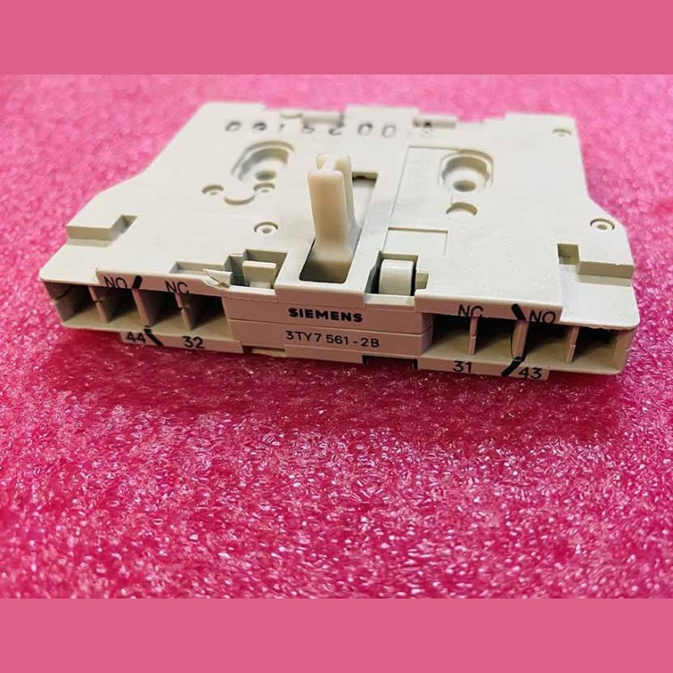 Блок дополнительных контактов с соединительной вставкой 3TY7 561-2B Siemens