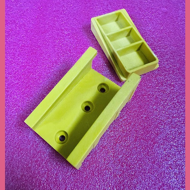 Зажим плоского кабеля ЗПК-18