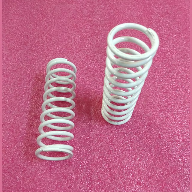 Пружина тяги (подвески RAA229B3; RAA229B4) L=105мм, D=34мм ZAA90R1 Otis