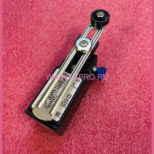 Выключатель концевой с ручным сбросом  с роликом Ø18 FT1R39Z11 Giovenzana