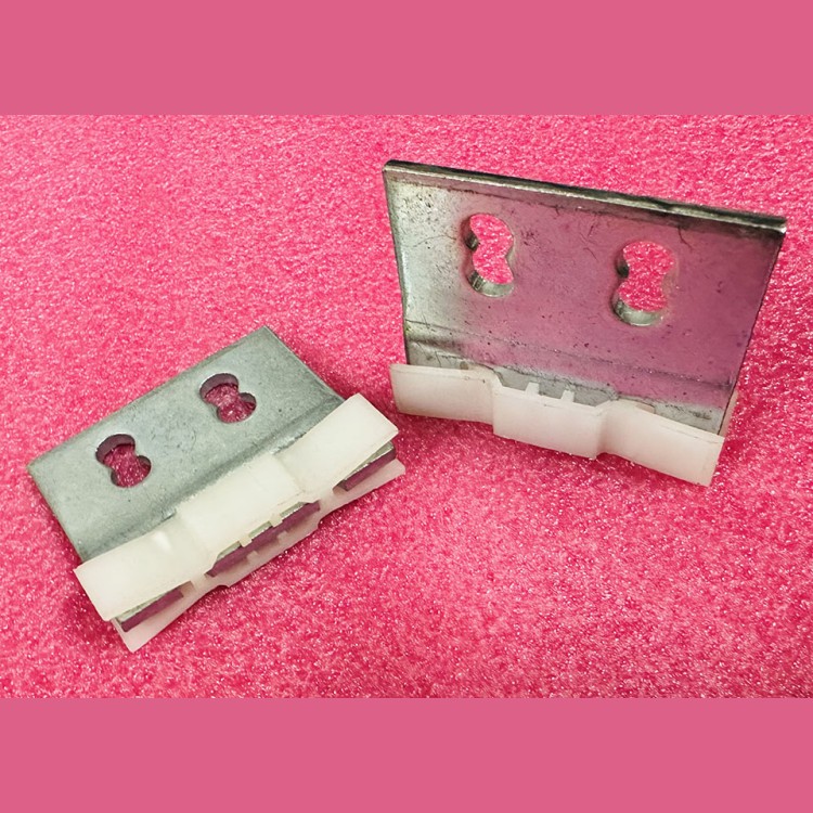 Башмак дверей QKS6/8/9/11 505801 Schindler