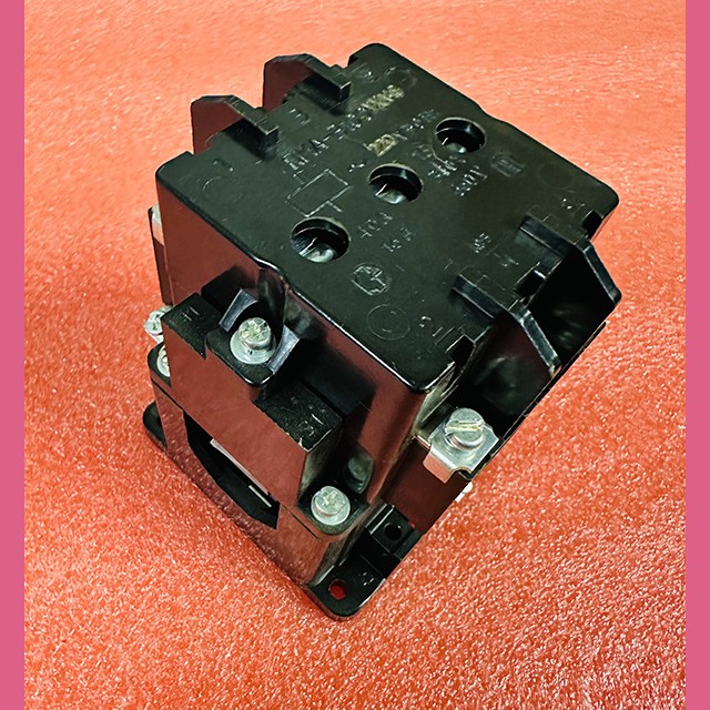 Электромагнитный пускатель ПМА 3100 УХЛ4 Б 220В 2з+2р ТЭ