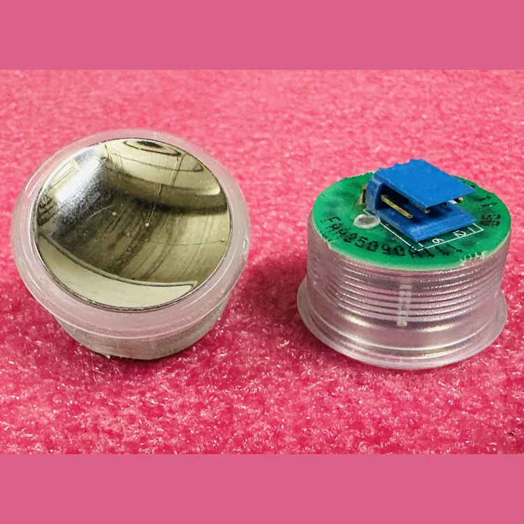 Кнопка (подсветка зеленый ореол, полированная, AMP разъем для MCS220, пр-во Китай) FAA25090A112 Otis