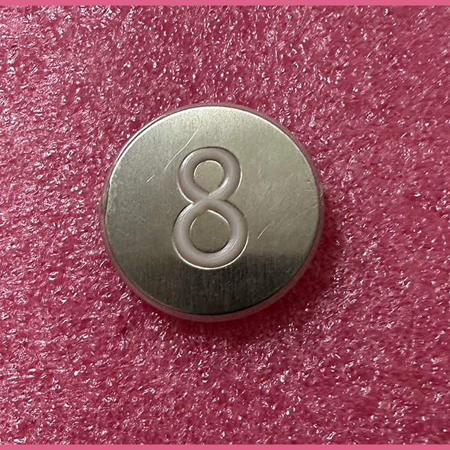 Нажимной элемент (толкатель) белый шлифованный "8" KM870822G008 Kone