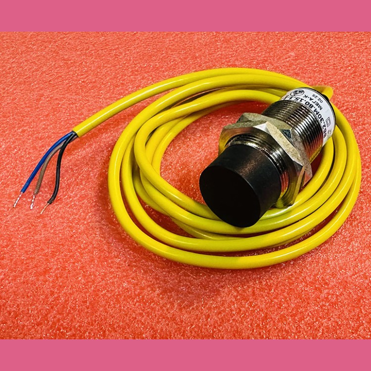 Выключатель бесконтактный индуктивный M30 ВБ2.30М.80.15.3.1.Z