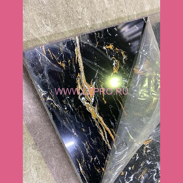 Напольное покрытие мраморное на металлической основе 1050х520х27 мм