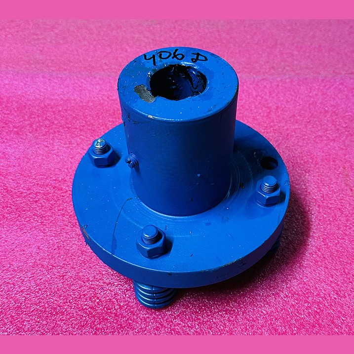 Полумуфта моторная D=38мм L=118мм 4 пальца 0406М.02.04.000Д МЛЗ