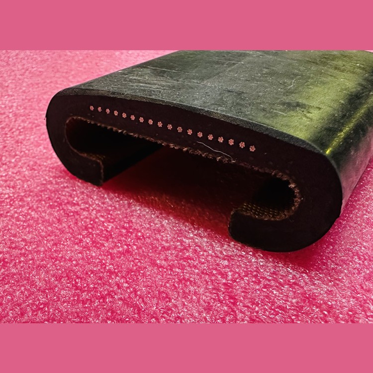 Поручень эскалатора T79k 79,2х37,5х28,15mm черный Slimline 80мм слайдер SF Kone