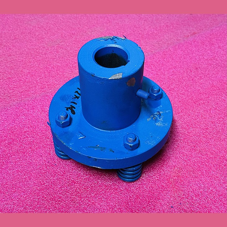 Полумуфта моторная D=42мм L=118мм 4 пальца 0471.22.04.000-09 МЛЗ