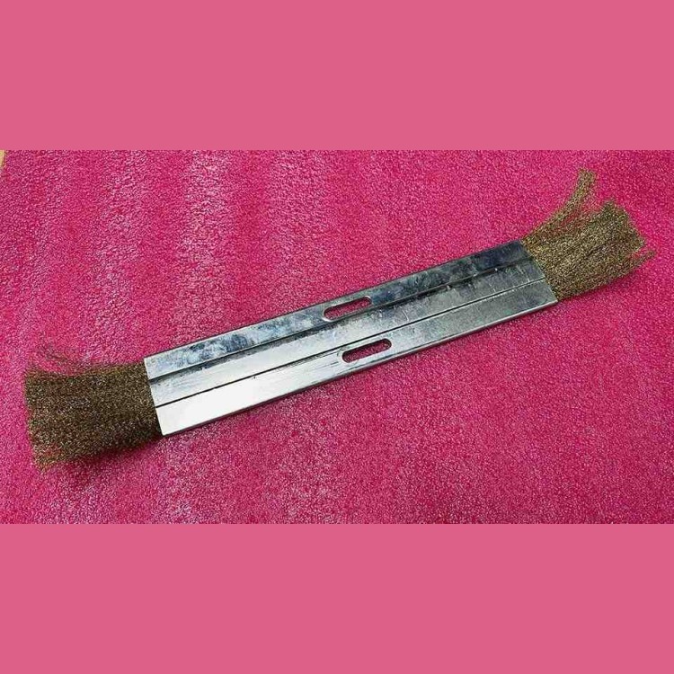 Щетка (большая) снятия статического напряжения поручня эскалатора/траволатора Otis